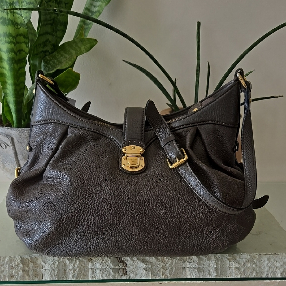 Louis VUITTON Mahina XS Leather Bag